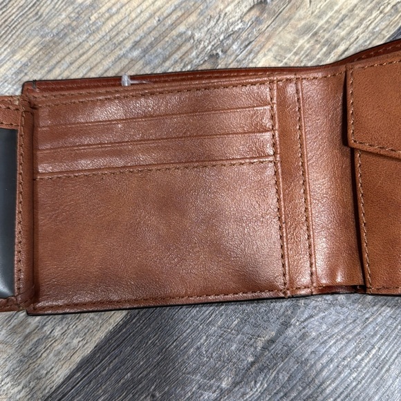 - Fossil wallet for men - Picture 6 of 11